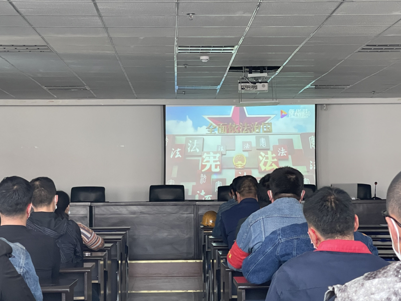工投公司開展&ldquo;護(hù)航二十大 普法促平安&rdquo;宣傳教育活動(dòng) 全力推動(dòng)習(xí)近平法治思想進(jìn)車間進(jìn)班組進(jìn)頭腦