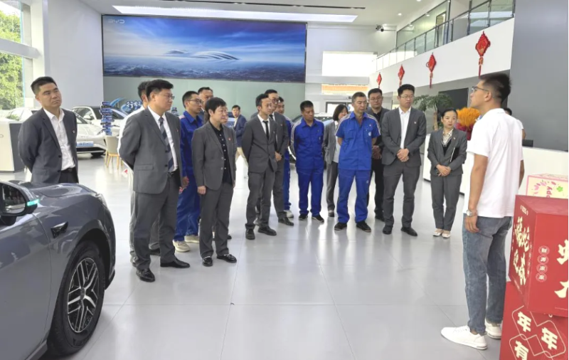 汽貿(mào)公司黨支部開展&ldquo;走出去、學(xué)進(jìn)來，改作風(fēng)、促發(fā)展&rdquo;貫徹中央八項(xiàng)規(guī)定精神學(xué)習(xí)教育走深走實(shí)主題黨日活動(dòng)